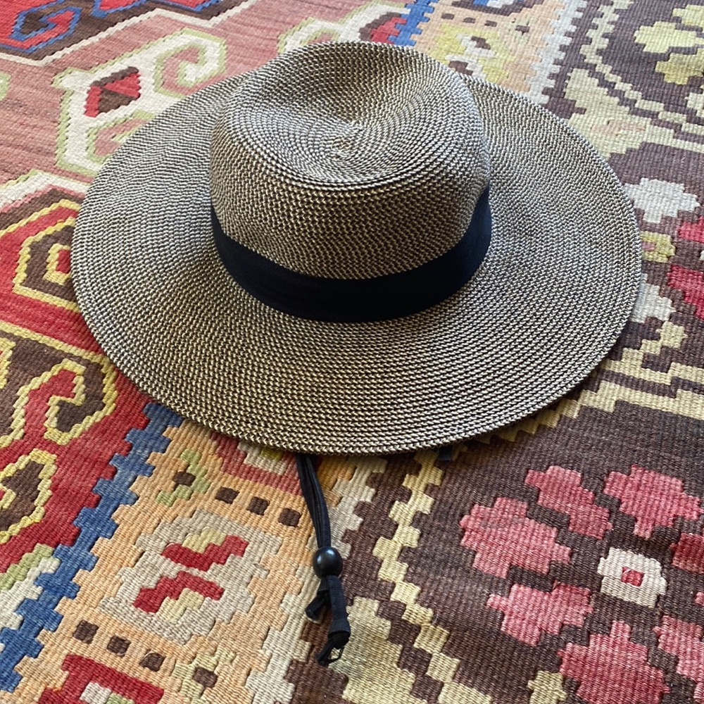 Wide brim sun hat oatmeal & black